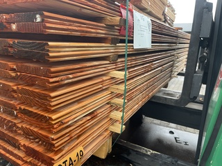 Ca. 146x Douglas kraaldelen veer en groef, 18x125mm, lengte 300cm